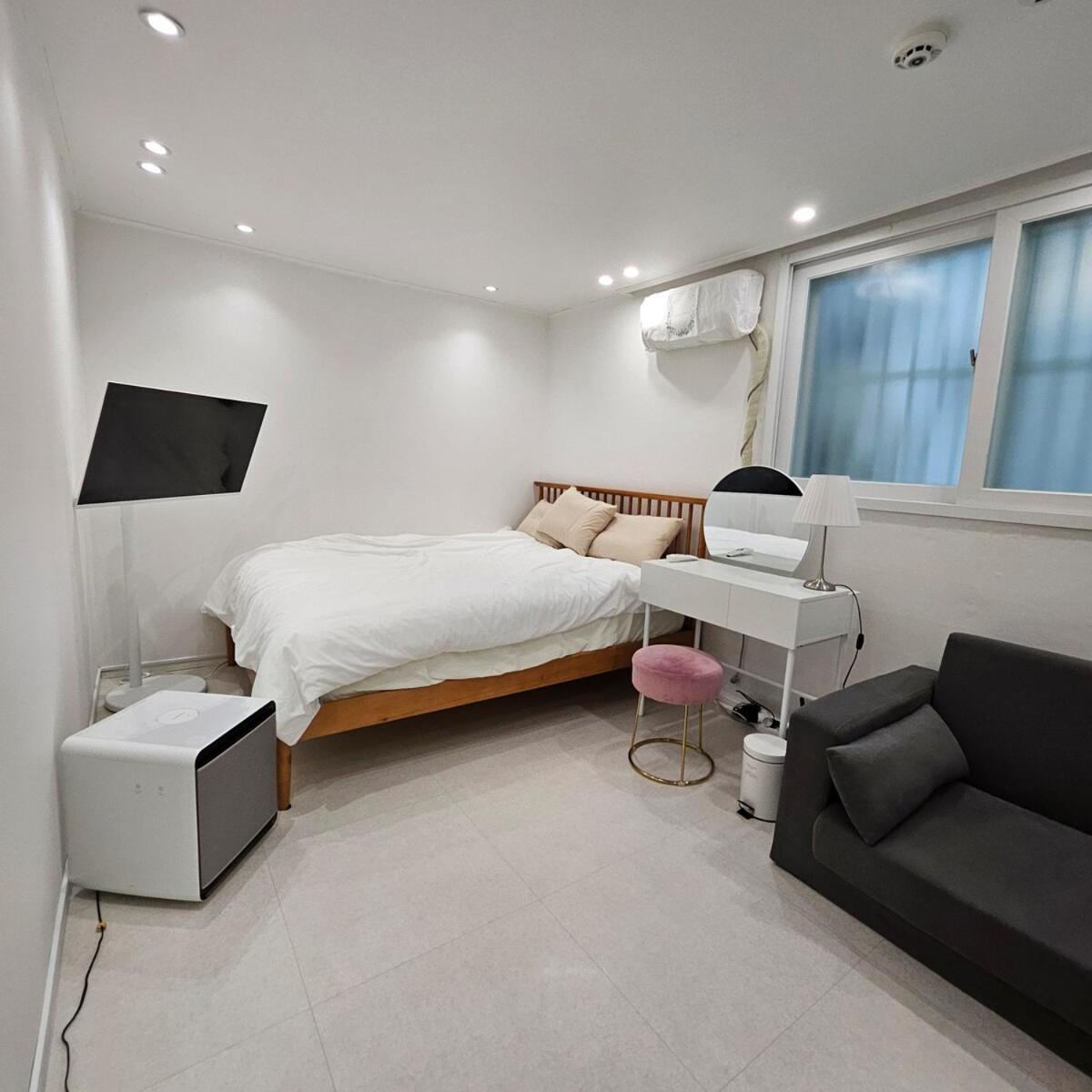 Mari House *