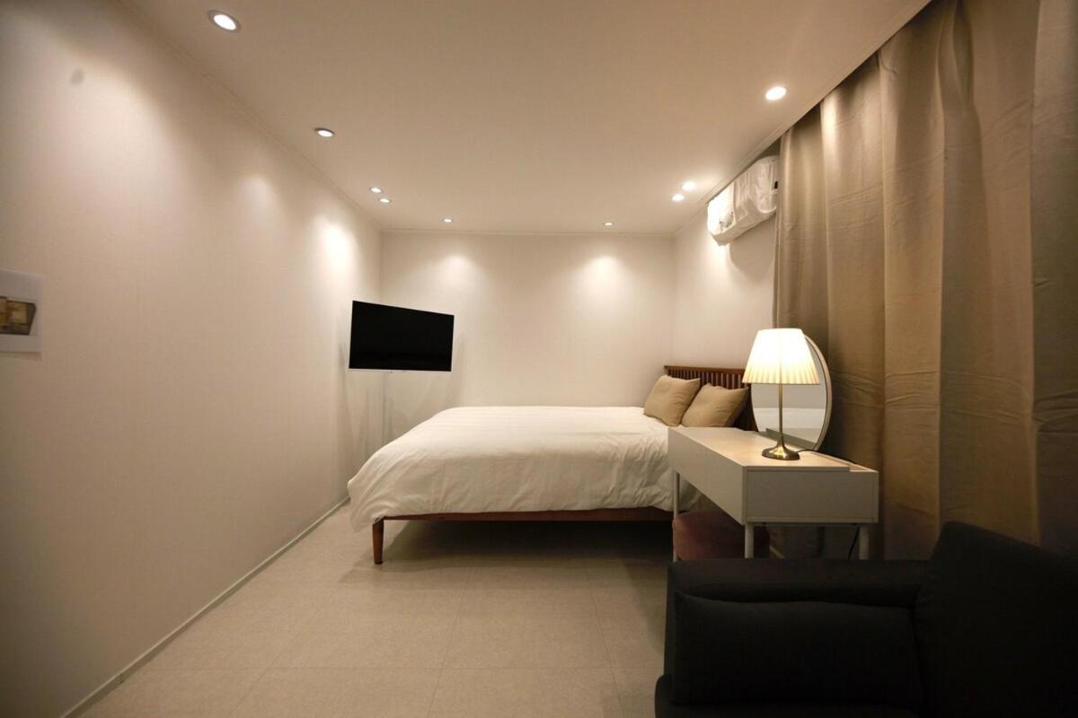 Apartment Mari House *