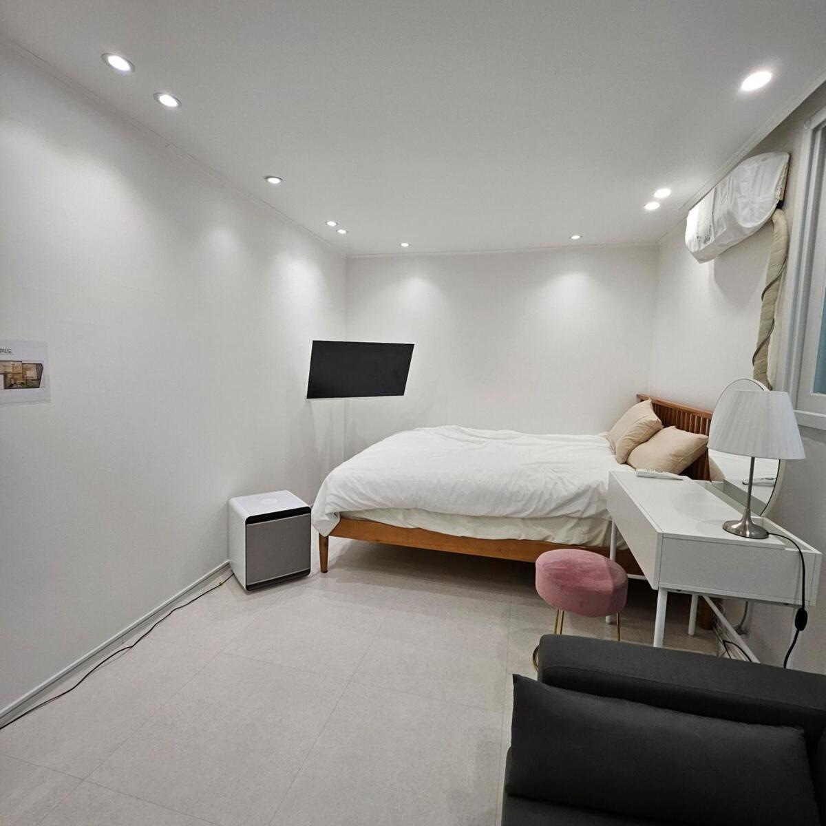 Mari House