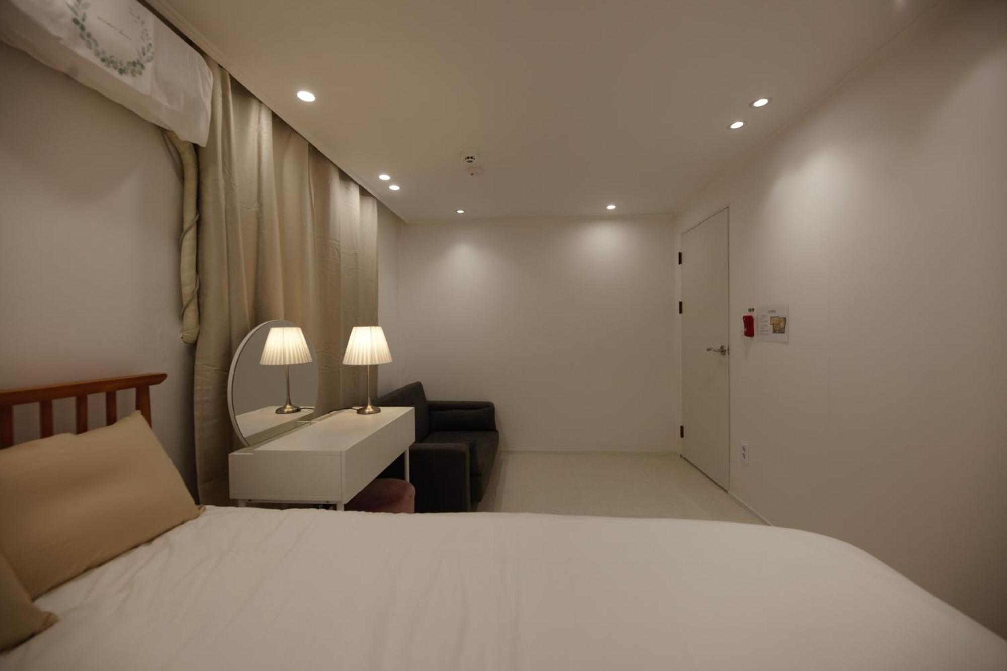 Mari House *